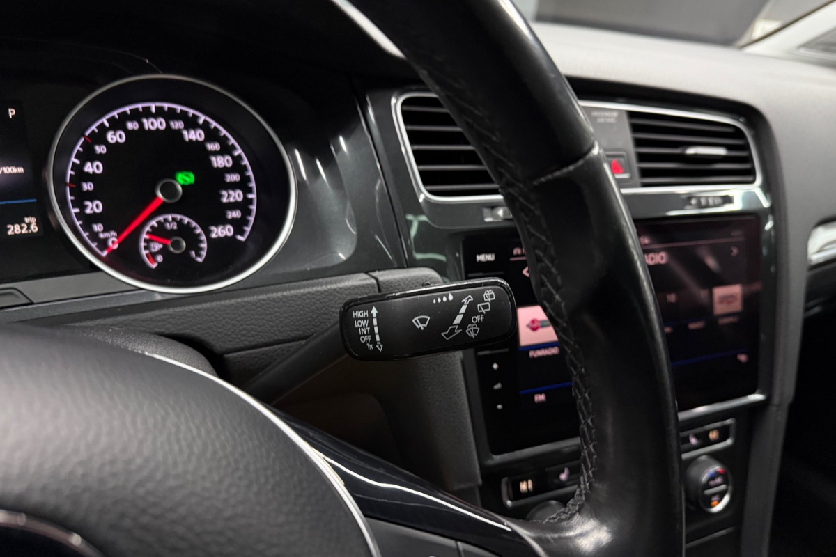 Ponuka vozidiel / Volkswagen Golf Variant Alltrack 1.8 TSI BMT 4MOTION DSG - video Ponuka vozidiel / Volkswagen Golf Variant Alltrack 1.8 TSI BMT 4MOTION DSG - video