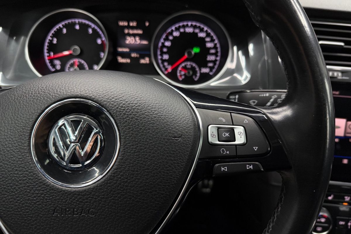 Ponuka vozidiel / Volkswagen Golf Variant Alltrack 1.8 TSI BMT 4MOTION DSG - video