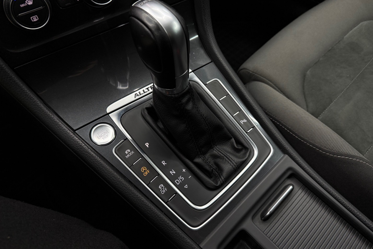 Ponuka vozidiel / Volkswagen Golf Variant Alltrack 1.8 TSI BMT 4MOTION DSG - video