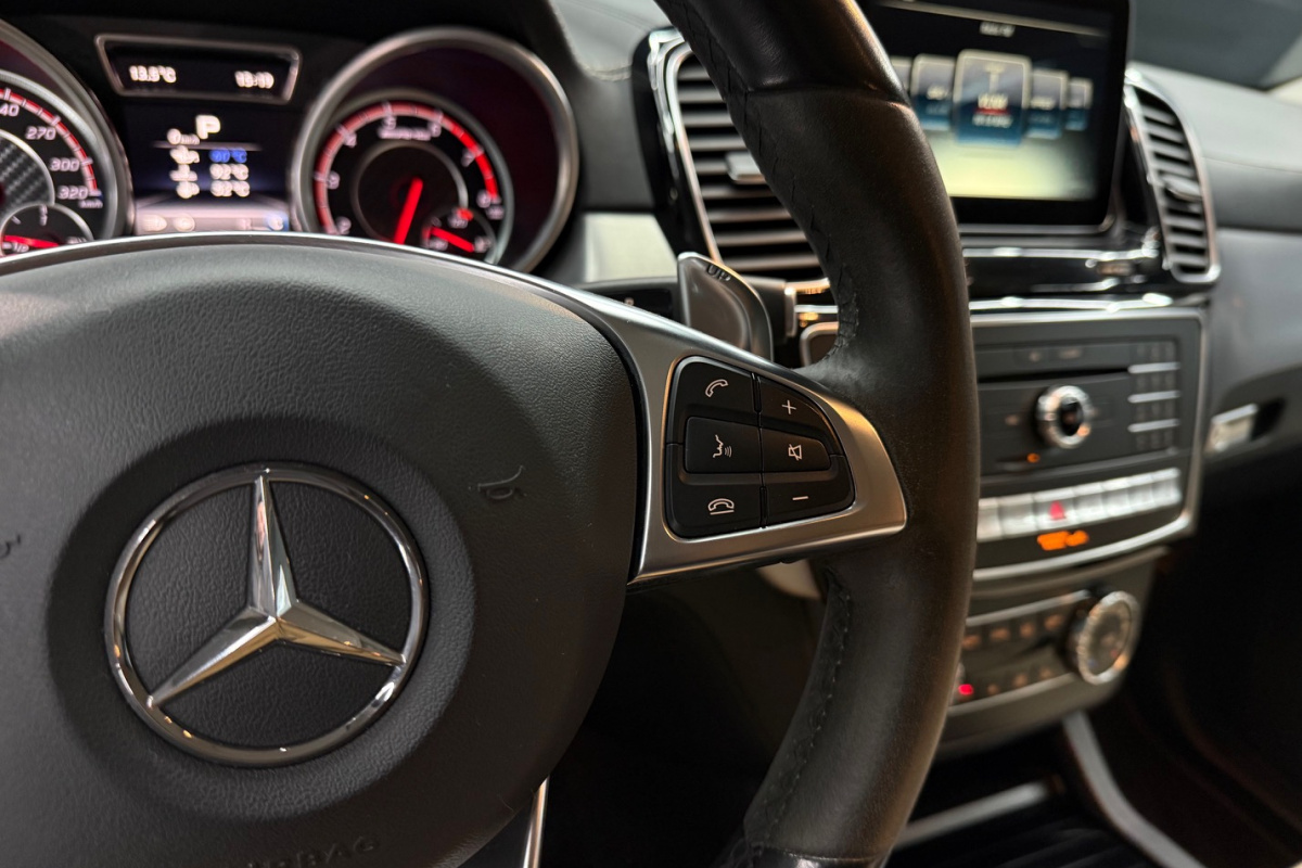 Ponuka vozidiel / Mercedes-Benz GLE SUV Mercedes-AMG 63 S 4matic A/T - video Ponuka vozidiel / Mercedes-Benz GLE SUV Mercedes-AMG 63 S 4matic A/T - video