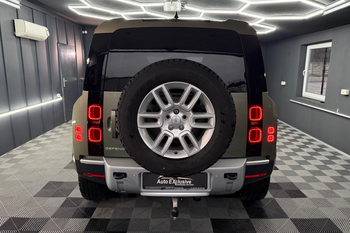 Ponuka vozidiel / Land Rover Defender 110 3.0D I6 D200 MHEV S A/T AWD - video