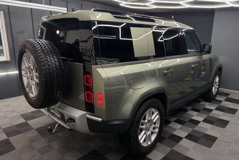 Ponuka vozidiel / Land Rover Defender 110 3.0D I6 D200 MHEV S A/T AWD - video Ponuka vozidiel / Land Rover Defender 110 3.0D I6 D200 MHEV S A/T AWD - video