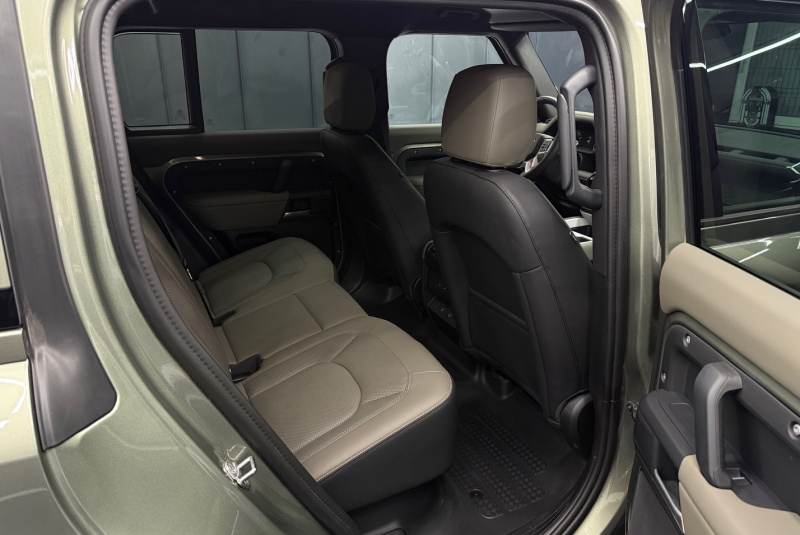  Ponuka vozidiel / Land Rover Defender 110 3.0D I6 D200 MHEV S A/T AWD - video