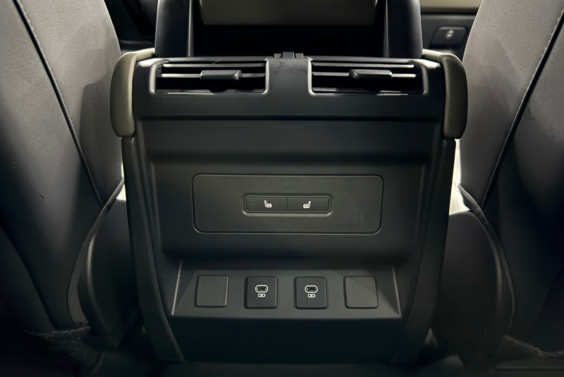  Ponuka vozidiel / Land Rover Defender 110 3.0D I6 D200 MHEV S A/T AWD - video