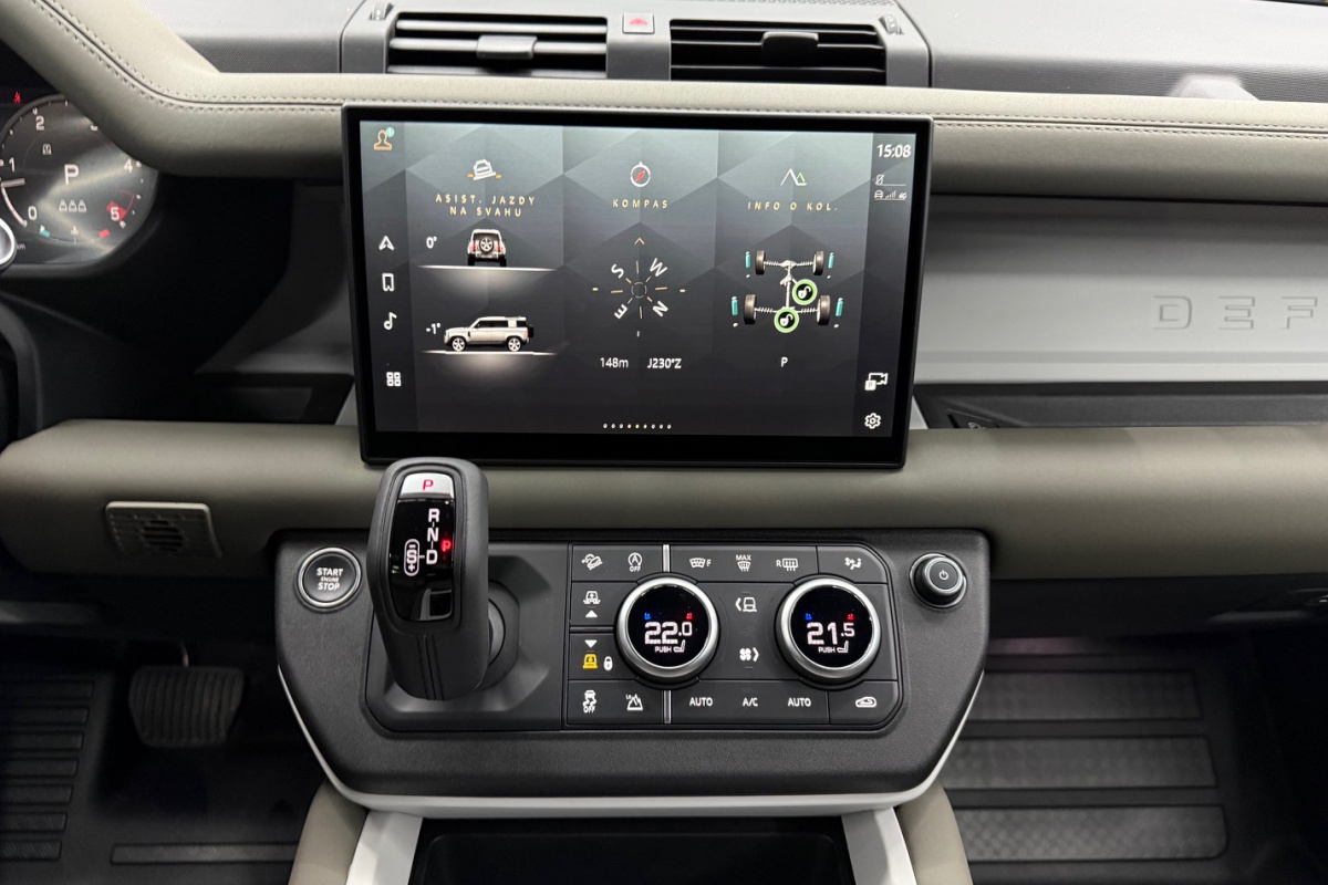 Ponuka vozidiel / Land Rover Defender 110 3.0D I6 D200 MHEV S A/T AWD - video