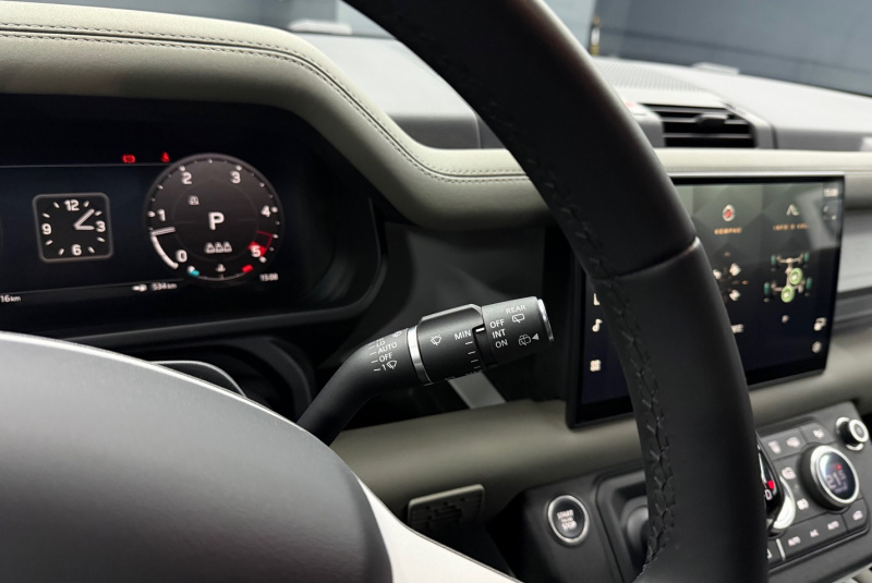 Ponuka vozidiel / Land Rover Defender 110 3.0D I6 D200 MHEV S A/T AWD - video Ponuka vozidiel / Land Rover Defender 110 3.0D I6 D200 MHEV S A/T AWD - video