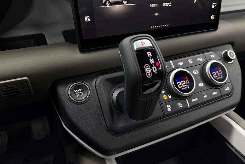  Ponuka vozidiel / Land Rover Defender 110 3.0D I6 D200 MHEV S A/T AWD - video