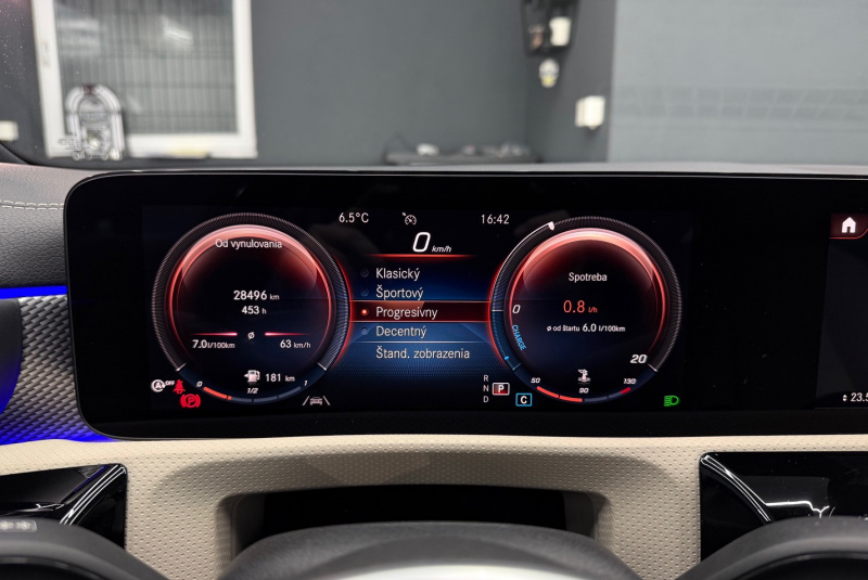  Ponuka vozidiel / Mercedes-Benz CLA Shooting Brake SB 200 A/T - video