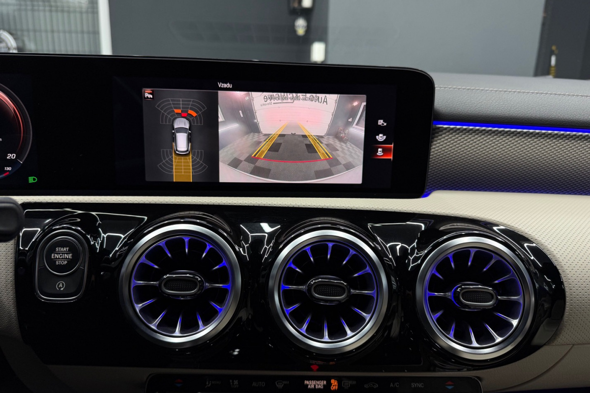 Ponuka vozidiel / Mercedes-Benz CLA Shooting Brake SB 200 A/T - video