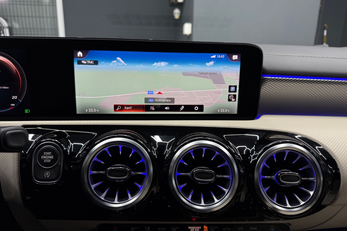 Ponuka vozidiel / Mercedes-Benz CLA Shooting Brake SB 200 A/T - video