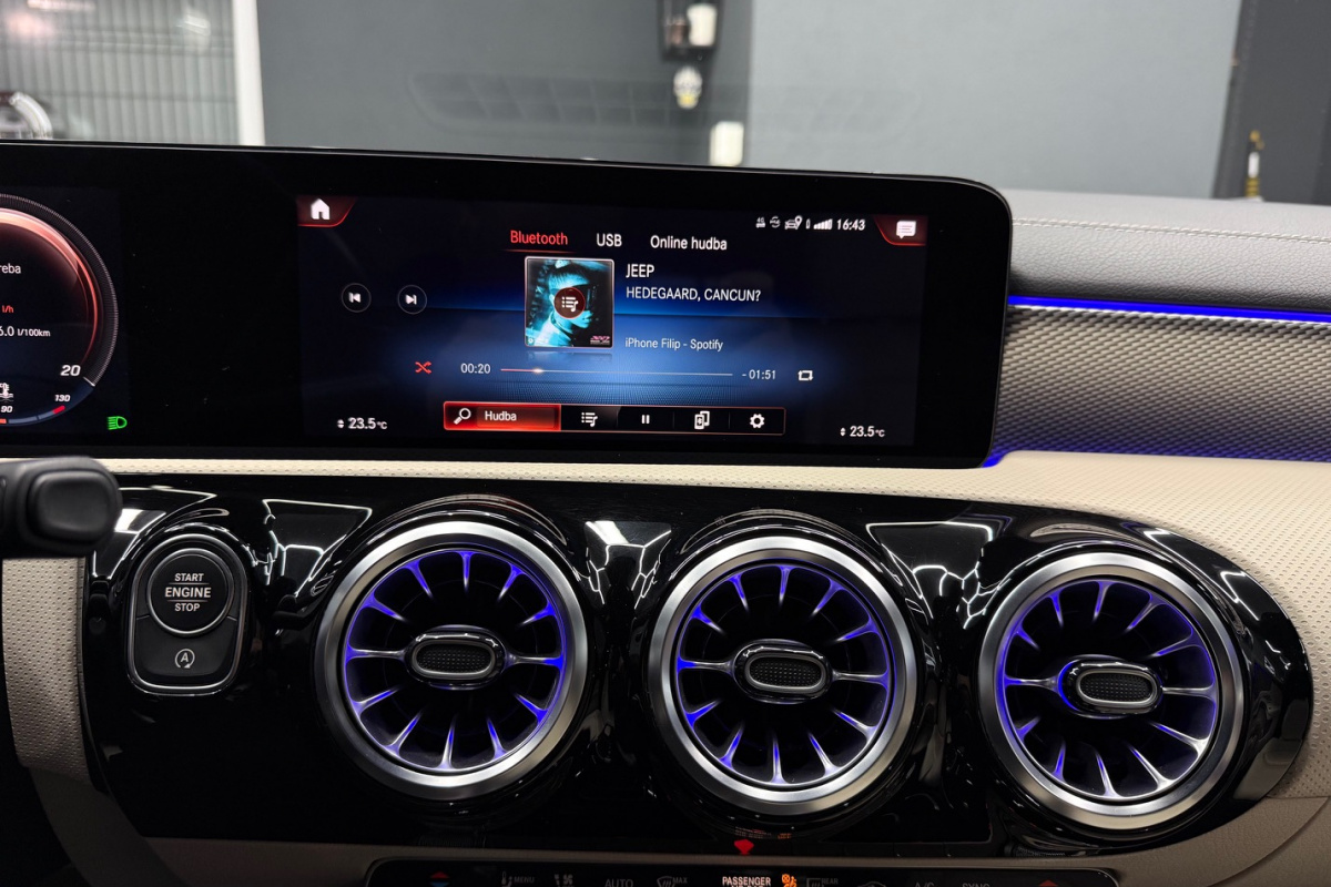 Ponuka vozidiel / Mercedes-Benz CLA Shooting Brake SB 200 A/T - video Ponuka vozidiel / Mercedes-Benz CLA Shooting Brake SB 200 A/T - video