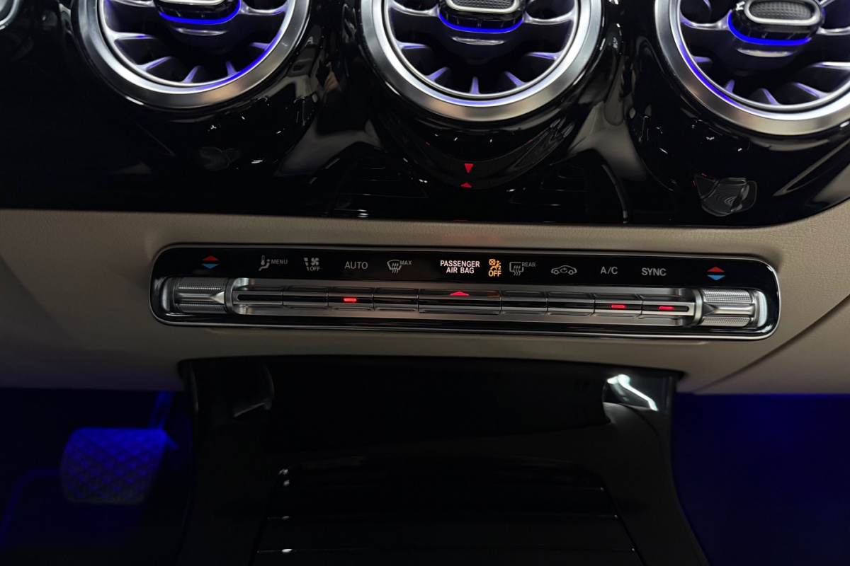 Ponuka vozidiel / Mercedes-Benz CLA Shooting Brake SB 200 A/T - video