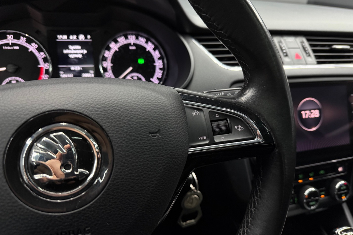 Ponuka vozidiel / Škoda Octavia 1.6 TDI 115k Ambition DSG - video Ponuka vozidiel / Škoda Octavia 1.6 TDI 115k Ambition DSG - video