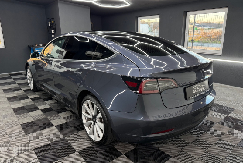  Ponuka vozidiel / Tesla Model 3 Long Range Dual Motor AWD - video