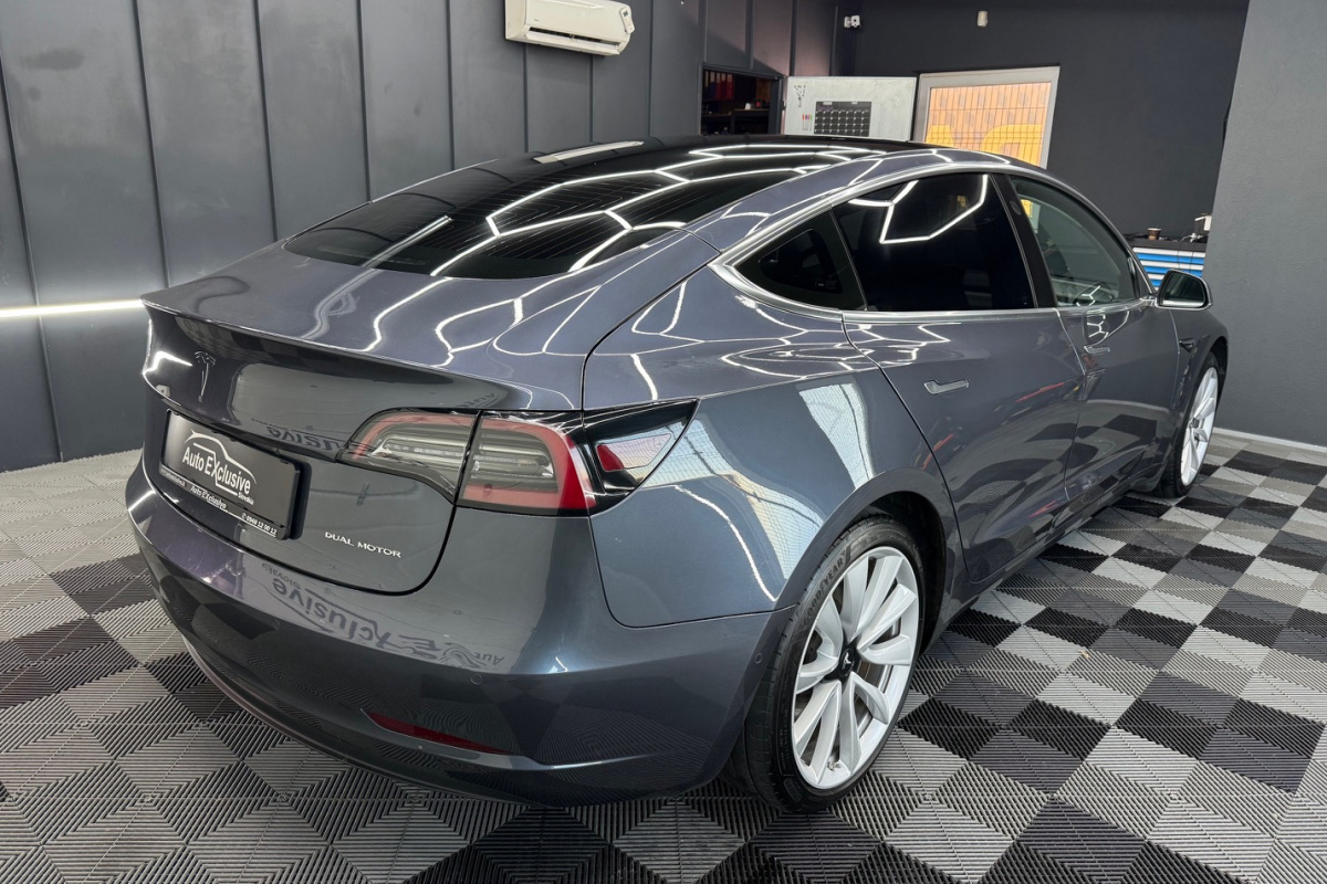 Ponuka vozidiel / Tesla Model 3 Long Range Dual Motor AWD - video Ponuka vozidiel / Tesla Model 3 Long Range Dual Motor AWD - video
