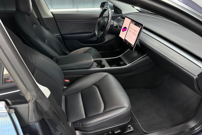  Ponuka vozidiel / Tesla Model 3 Long Range Dual Motor AWD - video