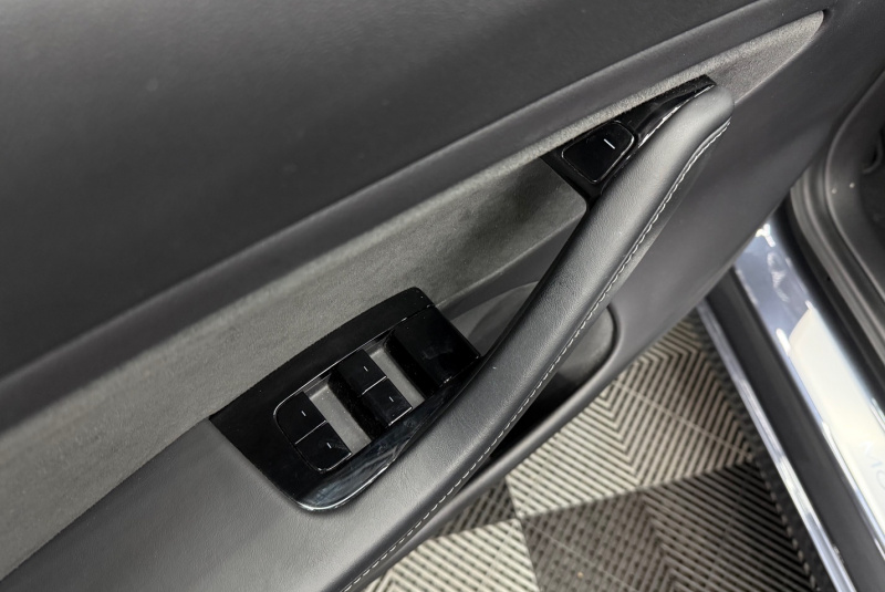 Ponuka vozidiel / Tesla Model 3 Long Range Dual Motor AWD - video Ponuka vozidiel / Tesla Model 3 Long Range Dual Motor AWD - video