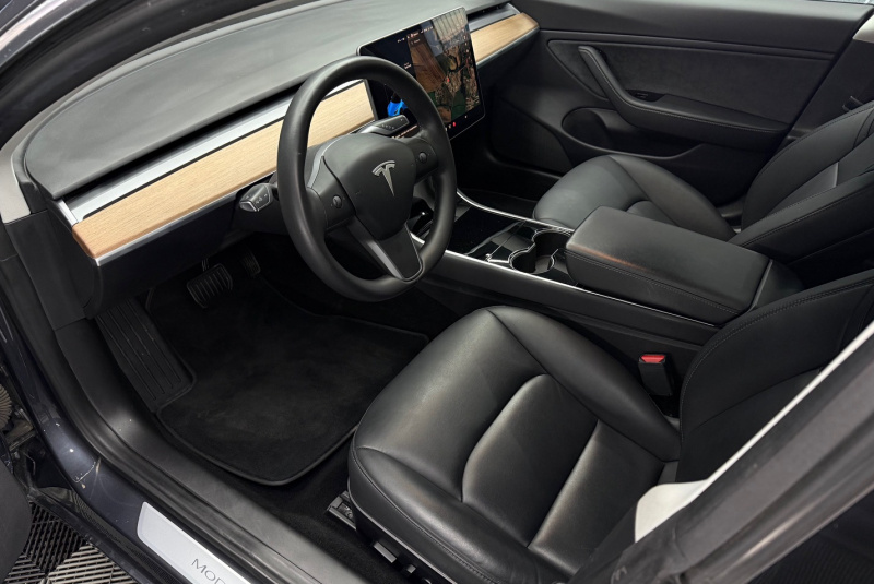 Ponuka vozidiel / Tesla Model 3 Long Range Dual Motor AWD - video Ponuka vozidiel / Tesla Model 3 Long Range Dual Motor AWD - video