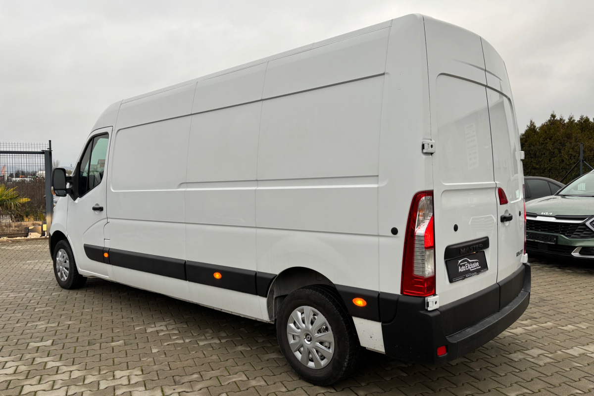 Ponuka vozidiel / Renault Master 2.3 DCi L3H2 - video