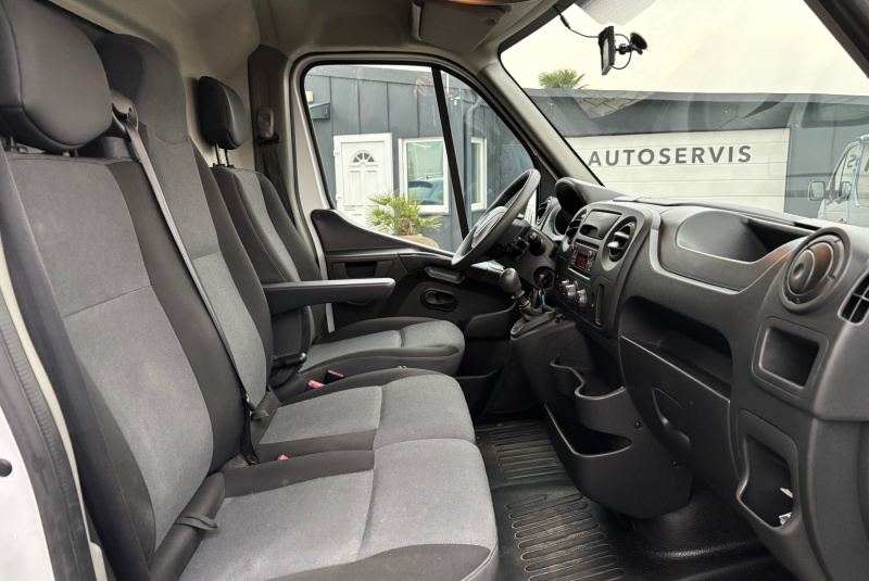  Ponuka vozidiel / Renault Master 2.3 DCi L3H2 - video