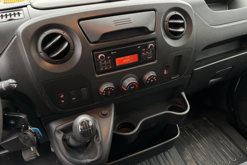 Ponuka vozidiel / Renault Master 2.3 DCi L3H2 - video Ponuka vozidiel / Renault Master 2.3 DCi L3H2 - video