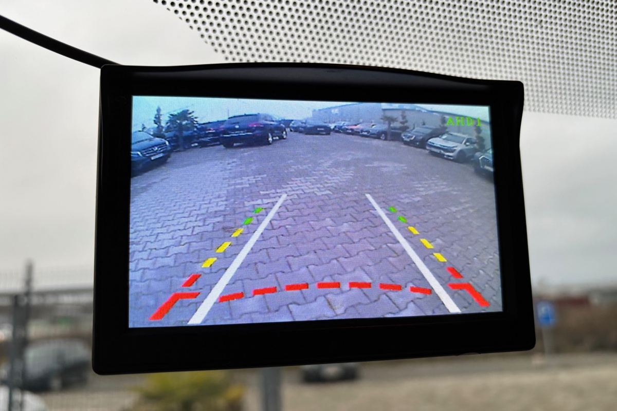 Ponuka vozidiel / Renault Master 2.3 DCi L3H2 - video