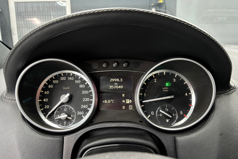  Ponuka vozidiel / Mercedes-Benz GL 350 CDI 4MATIC - video