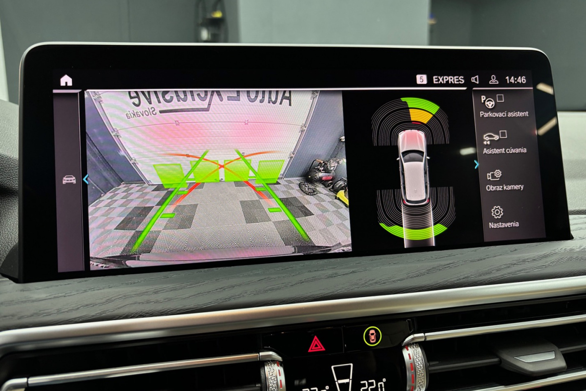 Ponuka vozidiel / BMW X3 xDrive30e M-PACKET PLUG-IN HYBRID - video