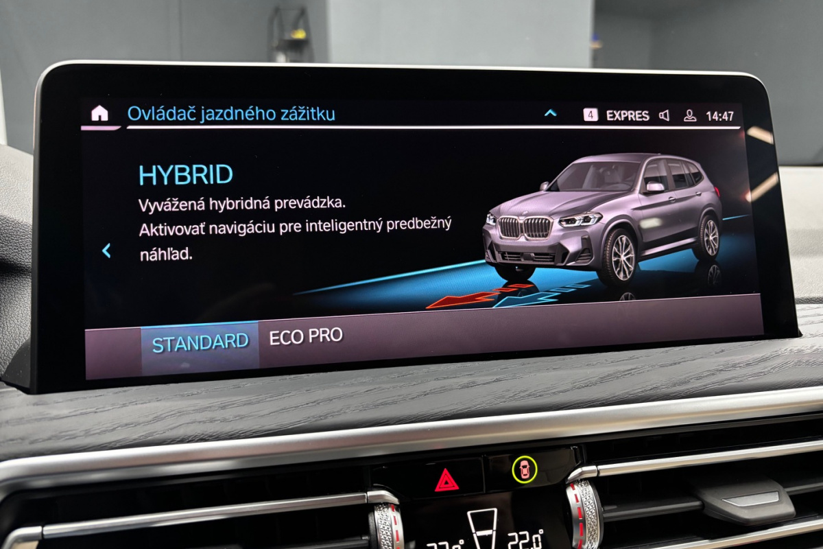 Ponuka vozidiel / BMW X3 xDrive30e M-PACKET PLUG-IN HYBRID - video