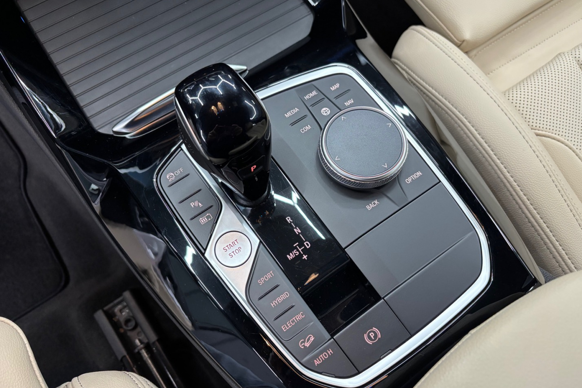 Ponuka vozidiel / BMW X3 xDrive30e M-PACKET PLUG-IN HYBRID - video Ponuka vozidiel / BMW X3 xDrive30e M-PACKET PLUG-IN HYBRID - video