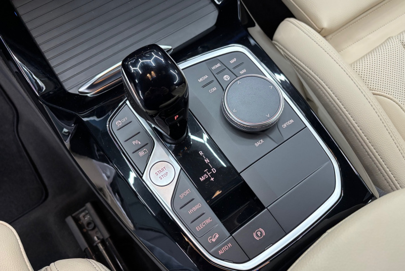 Ponuka vozidiel / BMW X3 xDrive30e M-PACKET PLUG-IN HYBRID - video Ponuka vozidiel / BMW X3 xDrive30e M-PACKET PLUG-IN HYBRID - video