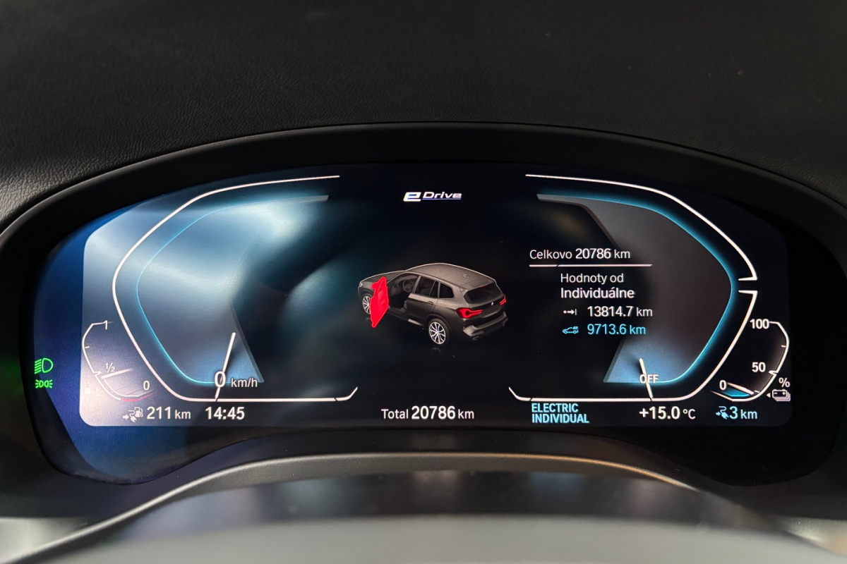 Ponuka vozidiel / BMW X3 xDrive30e M-PACKET PLUG-IN HYBRID - video