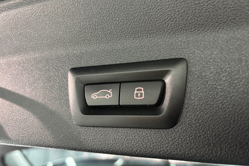  Ponuka vozidiel / BMW X3 xDrive30e M-PACKET PLUG-IN HYBRID - video