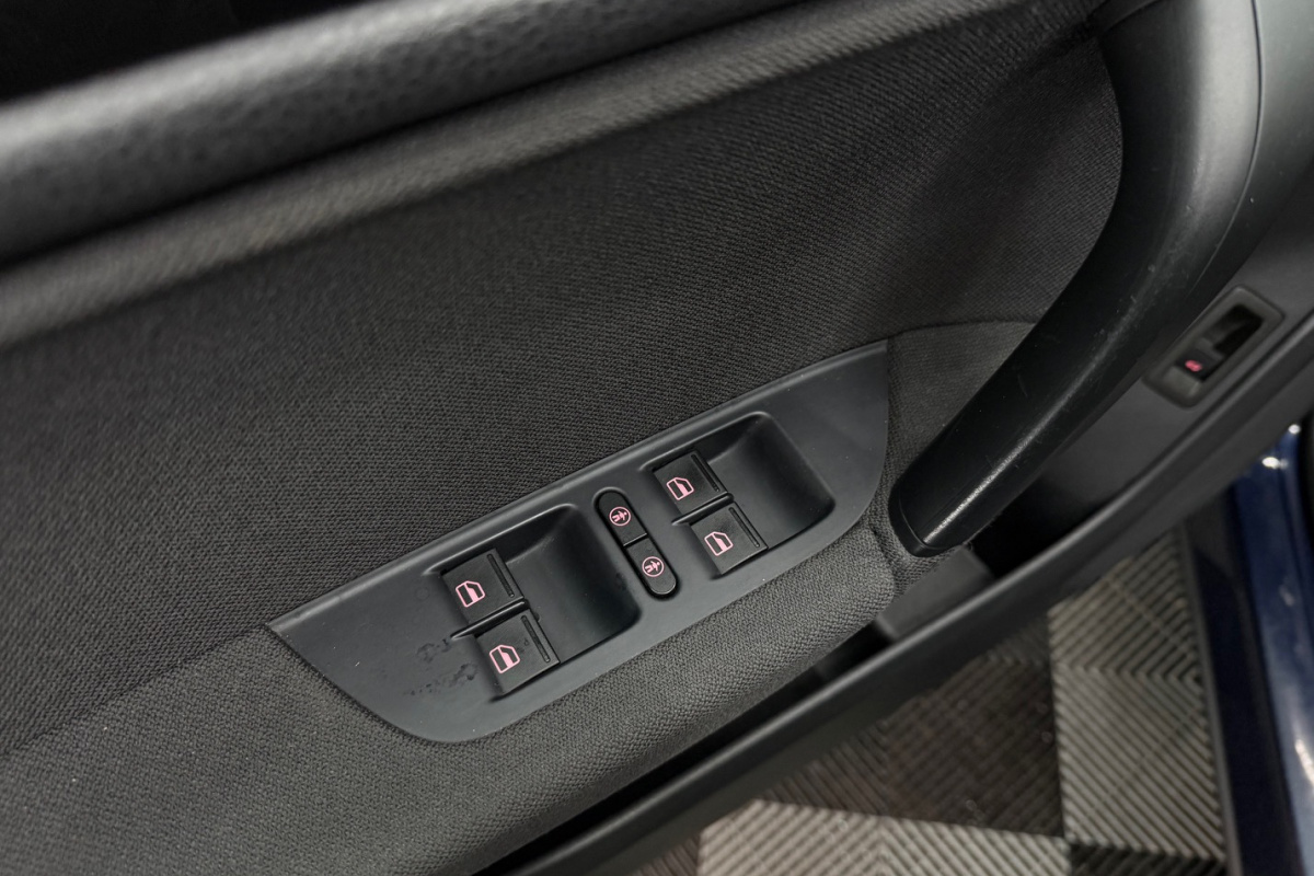 Ponuka vozidiel / Volkswagen Touareg II 3.0 V6 TDI BlueMotion Technology - video