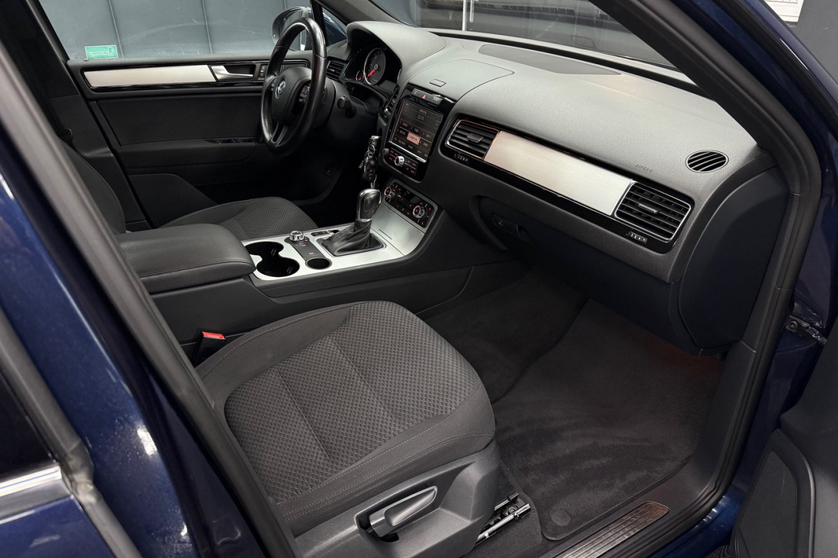 Ponuka vozidiel / Volkswagen Touareg II 3.0 V6 TDI BlueMotion Technology - video