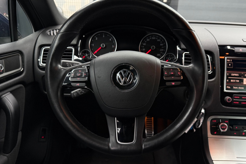  Ponuka vozidiel / Volkswagen Touareg II 3.0 V6 TDI BlueMotion Technology - video