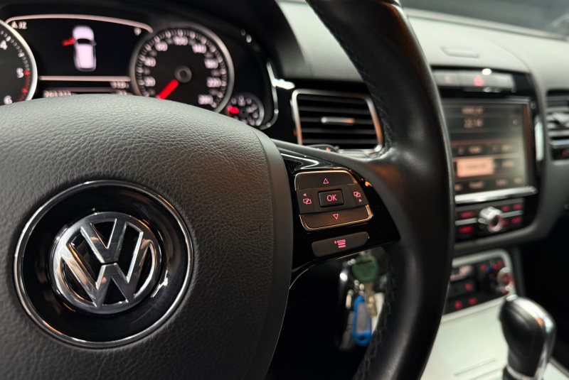  Ponuka vozidiel / Volkswagen Touareg II 3.0 V6 TDI BlueMotion Technology - video
