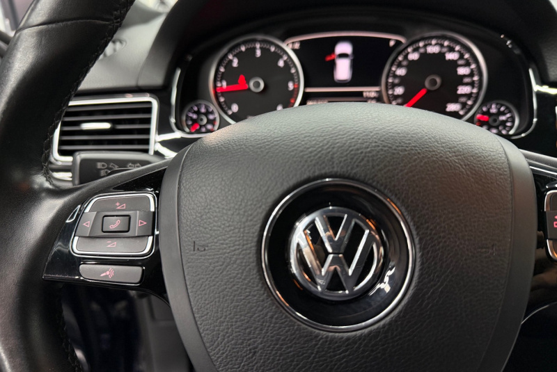  Ponuka vozidiel / Volkswagen Touareg II 3.0 V6 TDI BlueMotion Technology - video