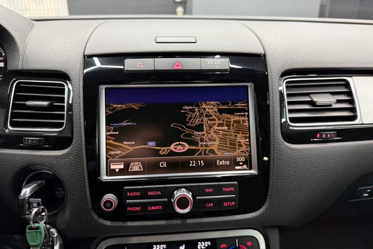 Ponuka vozidiel / Volkswagen Touareg II 3.0 V6 TDI BlueMotion Technology - video