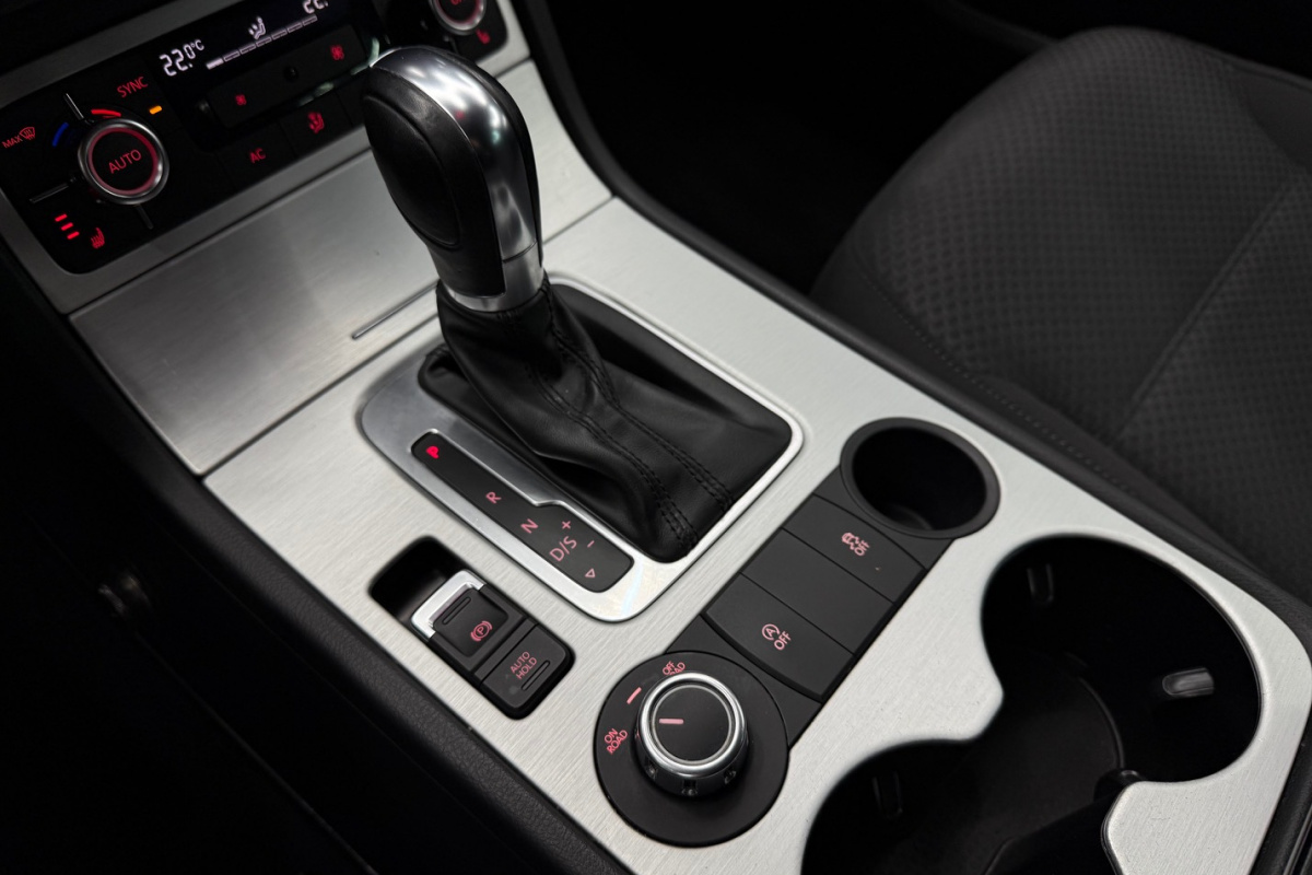 Ponuka vozidiel / Volkswagen Touareg II 3.0 V6 TDI BlueMotion Technology - video