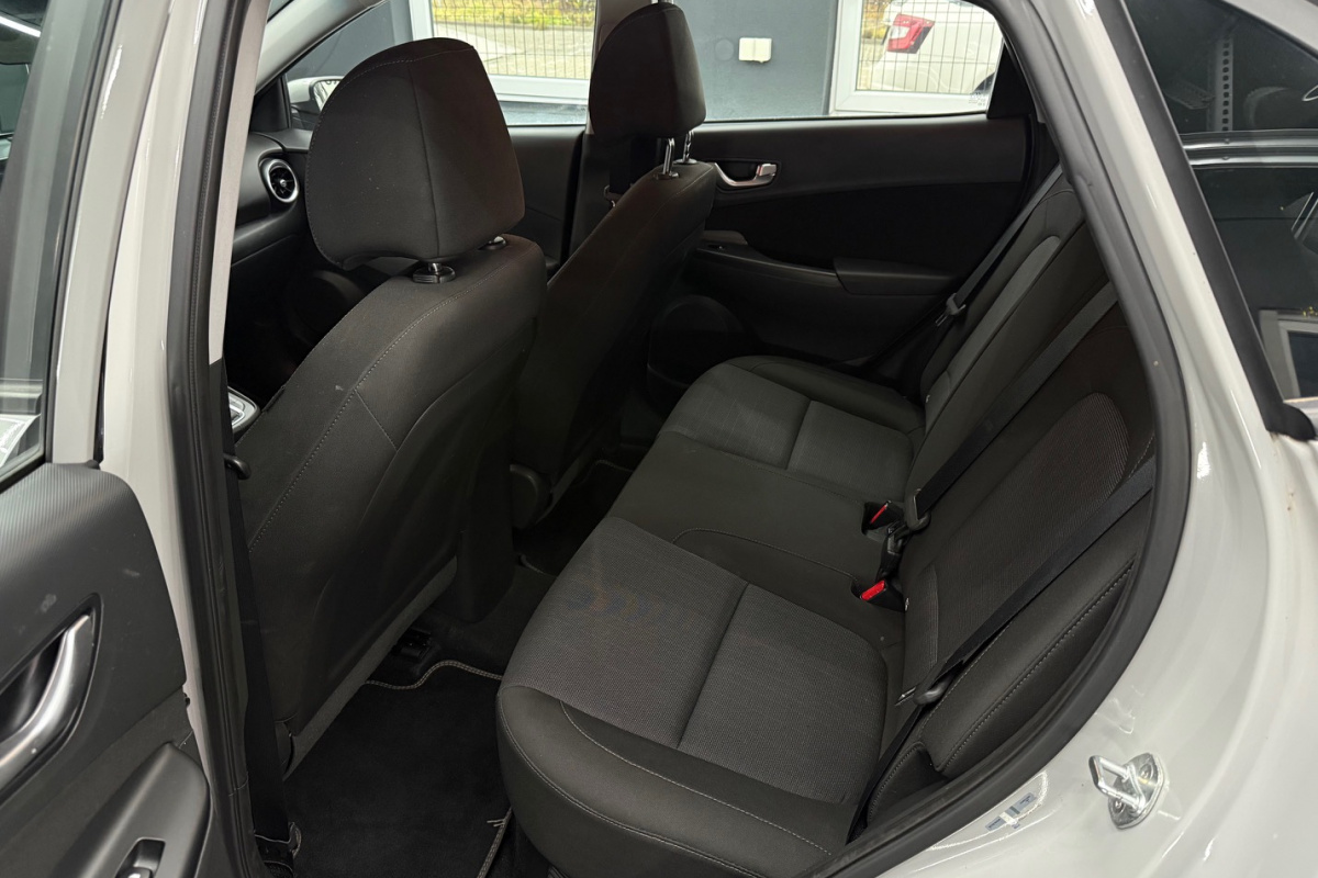 Ponuka vozidiel / Hyundai Kona 1.6 GDI HEV Family - video