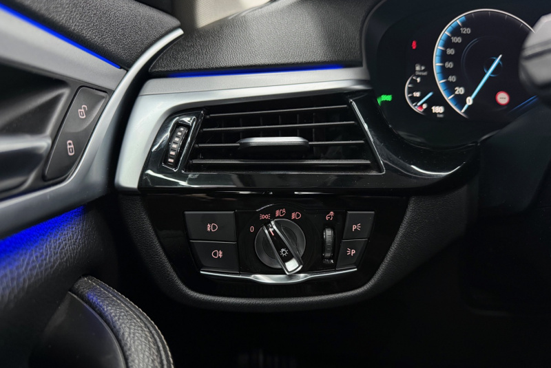 Ponuka vozidiel / BMW Rad 5 530d xDrive A/T - video Ponuka vozidiel / BMW Rad 5 530d xDrive A/T - video