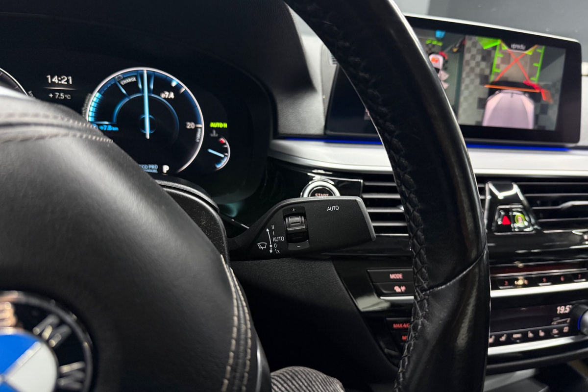 Ponuka vozidiel / BMW Rad 5 530d xDrive A/T - video