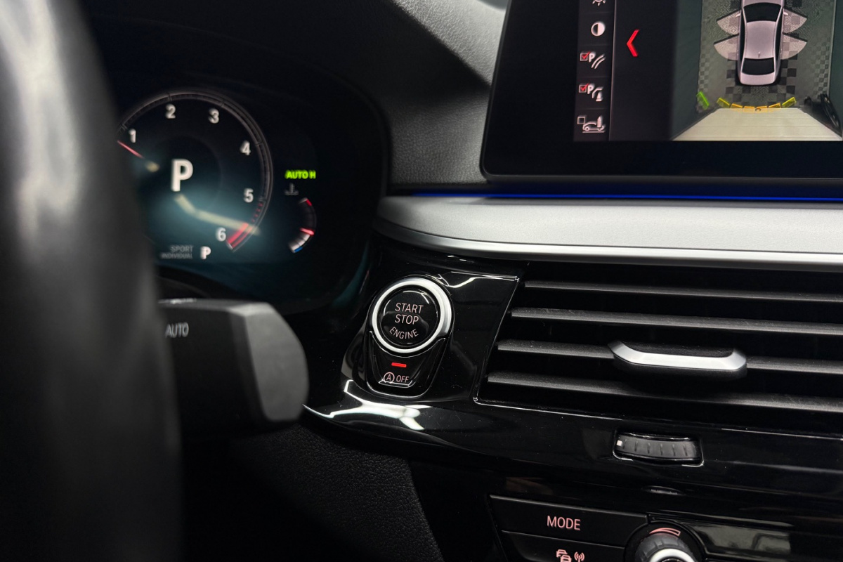 Ponuka vozidiel / BMW Rad 5 530d xDrive A/T - video