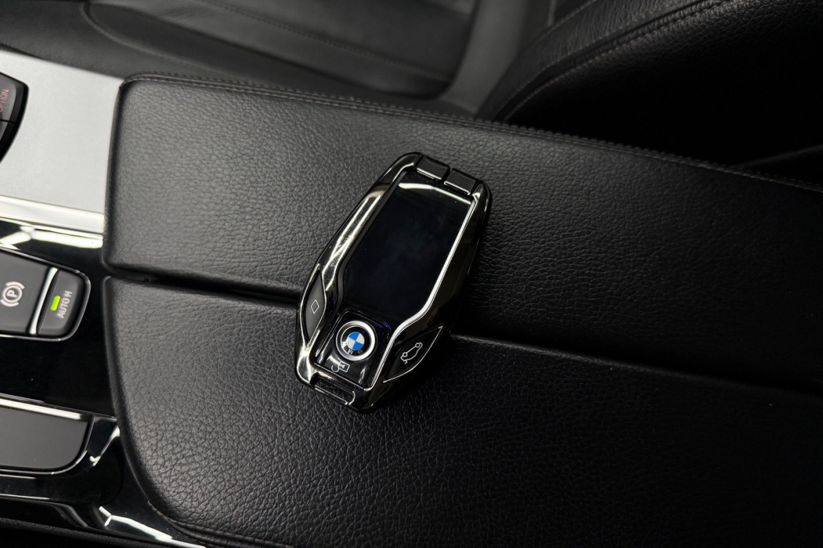 Ponuka vozidiel / BMW Rad 5 530d xDrive A/T - video Ponuka vozidiel / BMW Rad 5 530d xDrive A/T - video