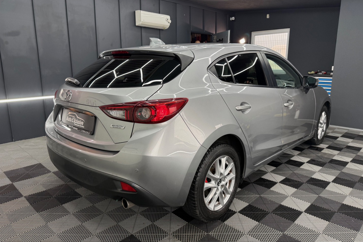 Ponuka vozidiel / Mazda 3 2.0 Skyactiv -G120 Attraction - video