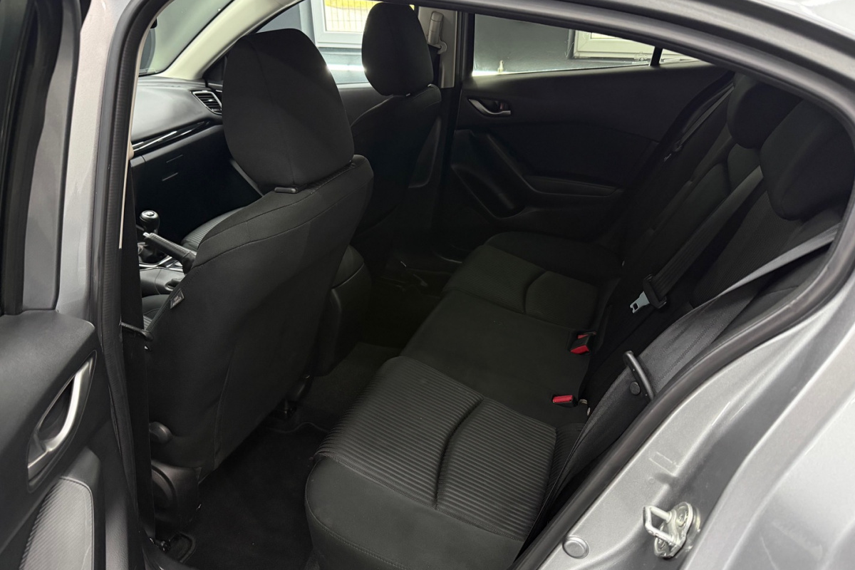 Ponuka vozidiel / Mazda 3 2.0 Skyactiv -G120 Attraction - video