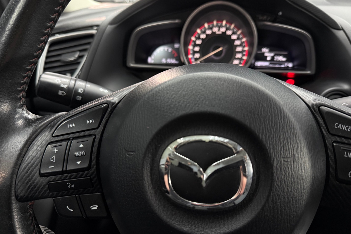 Ponuka vozidiel / Mazda 3 2.0 Skyactiv -G120 Attraction - video Ponuka vozidiel / Mazda 3 2.0 Skyactiv -G120 Attraction - video