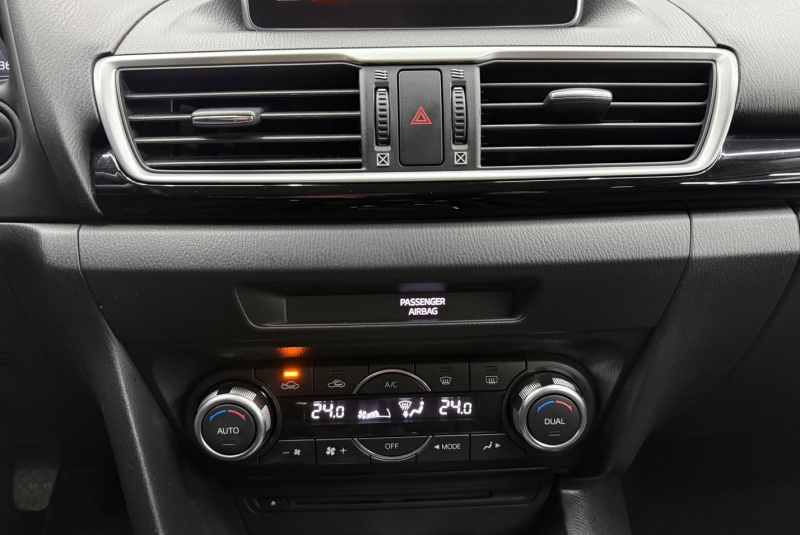 Ponuka vozidiel / Mazda 3 2.0 Skyactiv -G120 Attraction - video Ponuka vozidiel / Mazda 3 2.0 Skyactiv -G120 Attraction - video