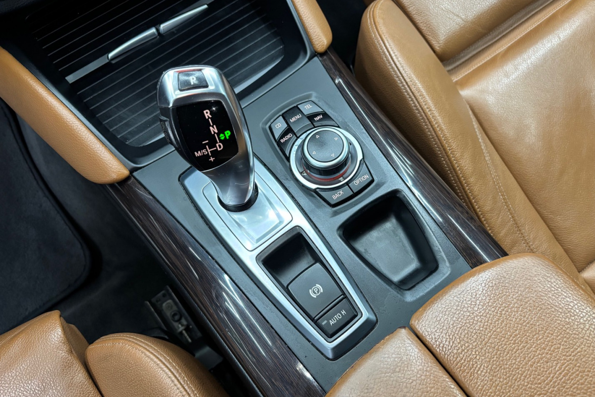 Ponuka vozidiel / BMW X6 xDrive 30d 245k - video